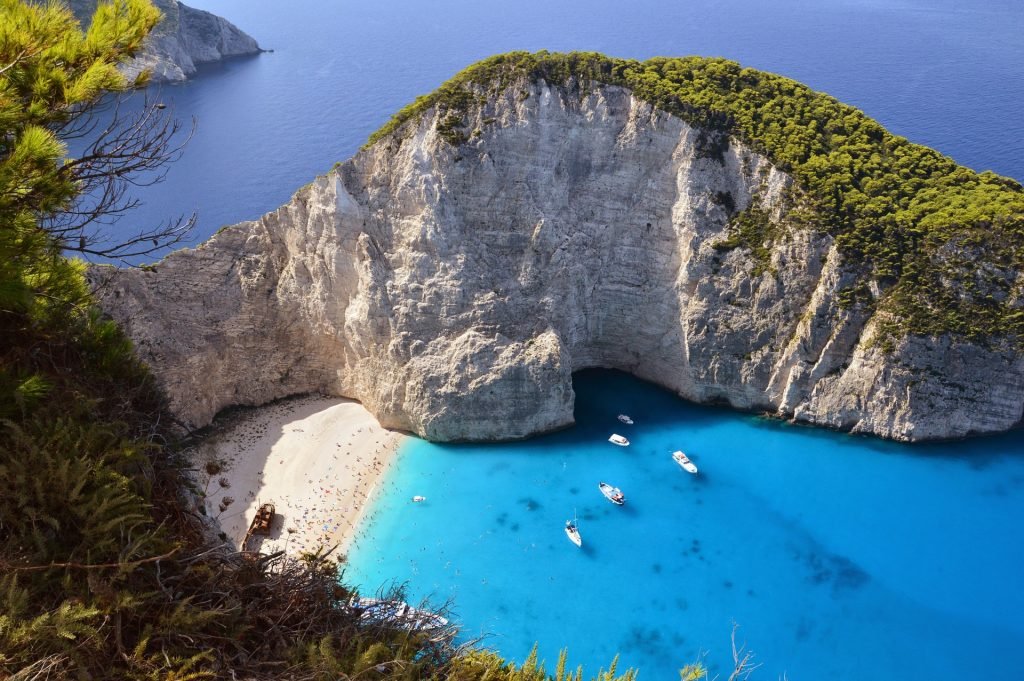 The wonderful Zakynthos island in Greece is a travelers beach paradise