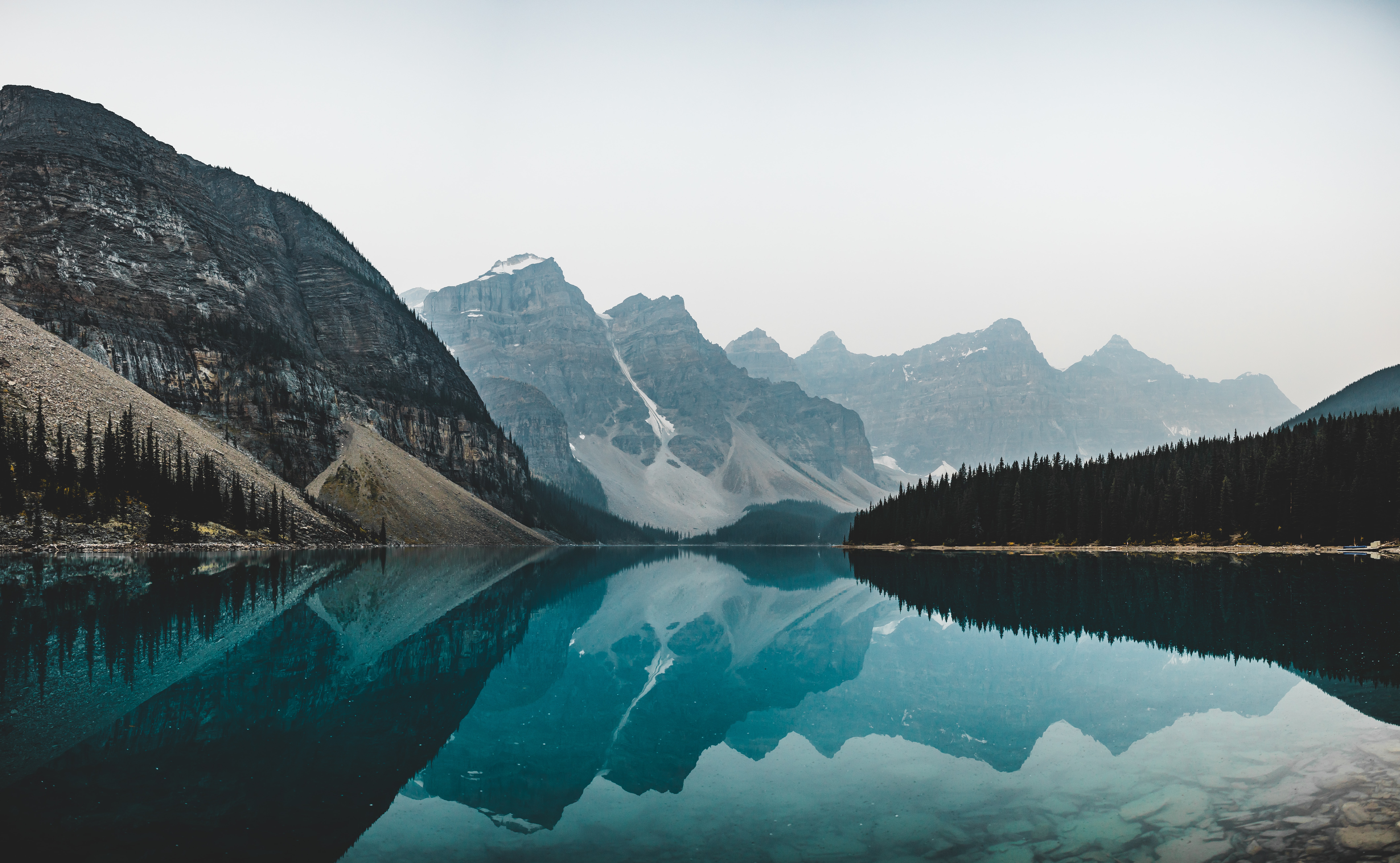 An absolute must - visit in this Canada Travel Guide is Banff Nationalpark