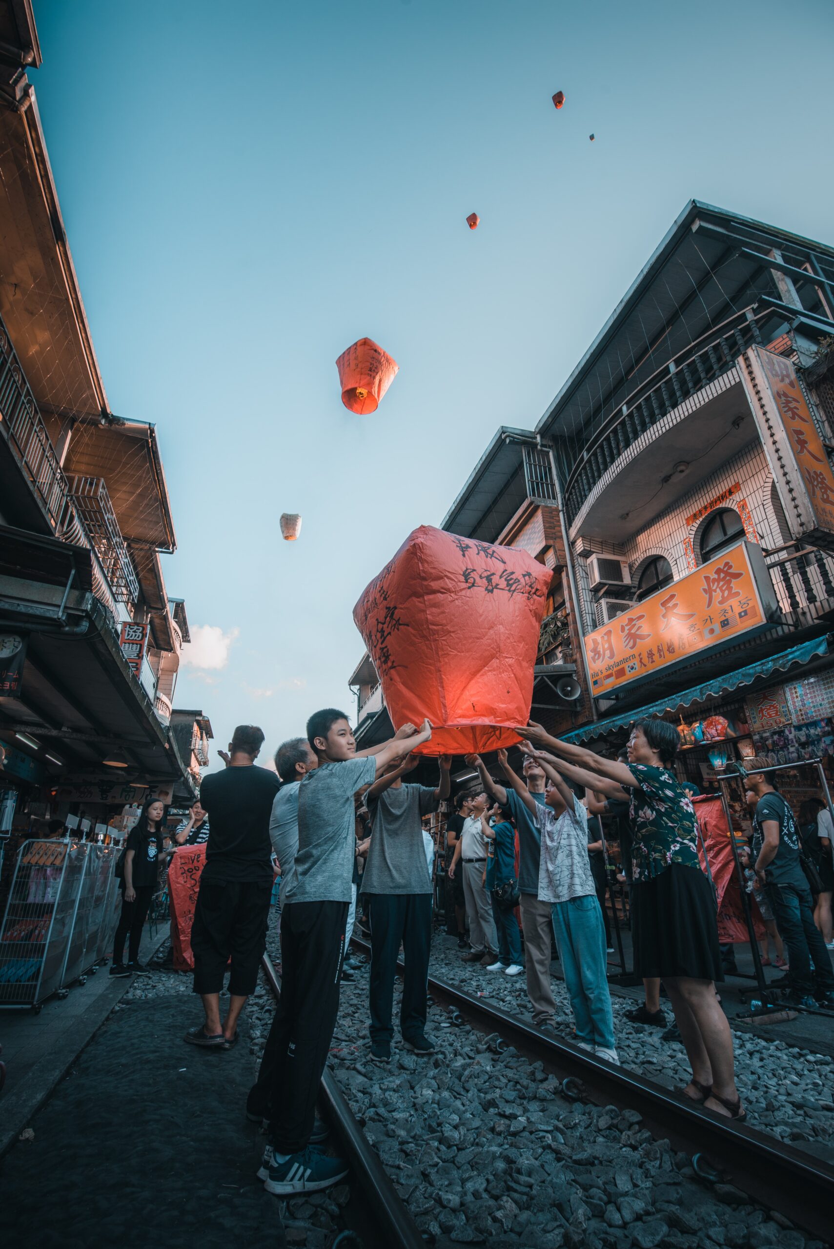 Notable experience of flying lanterns during Taiwan budget travel 
