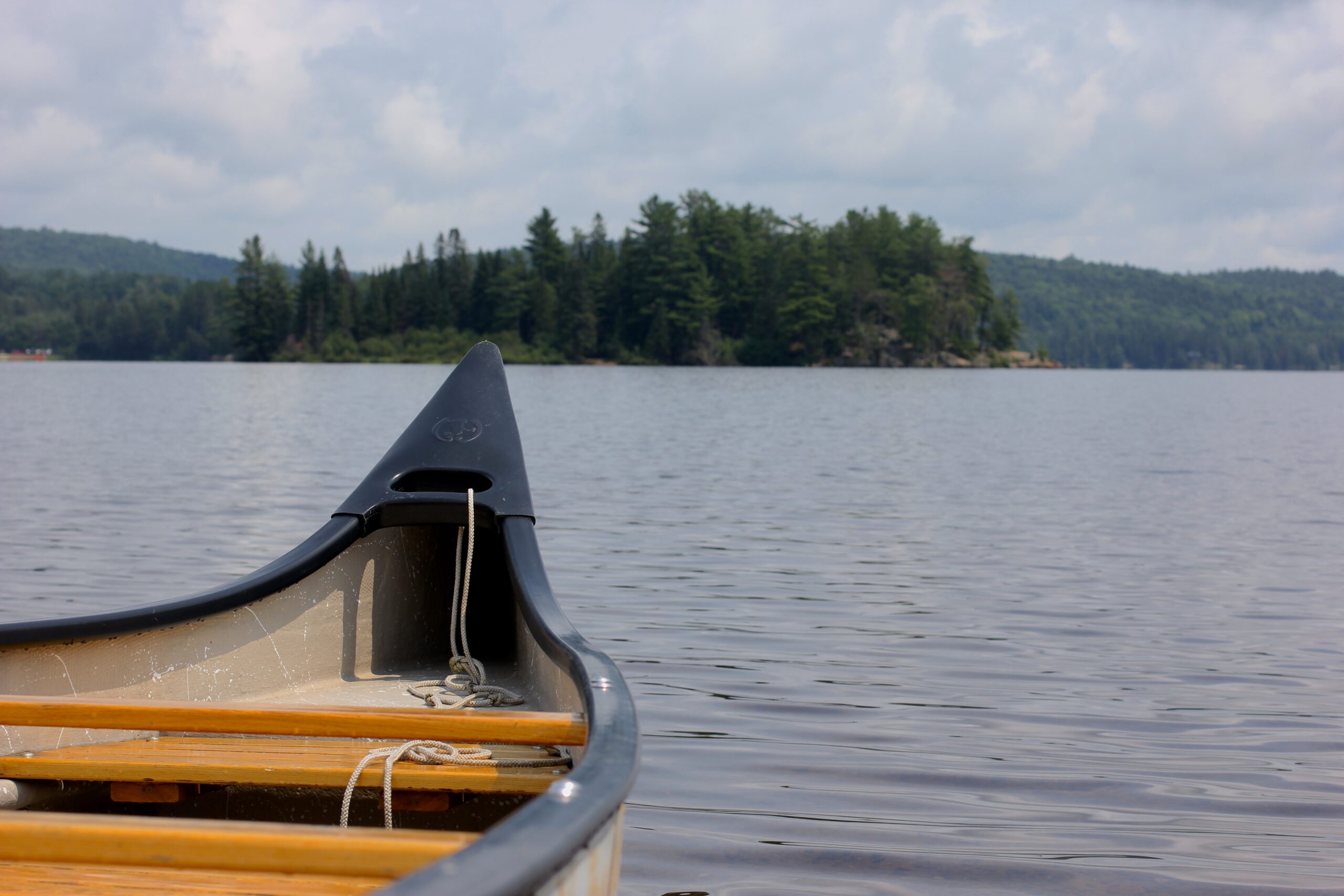 Find secret locations when kayaking around Alongonquin Provincial Park. A must-do in this Canada travel guide