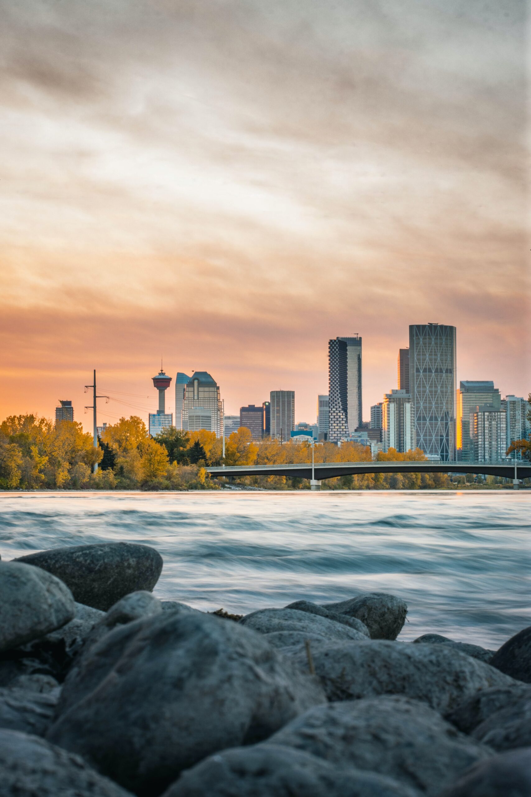 This Canada Travel Guide also features a trip to Calgary.