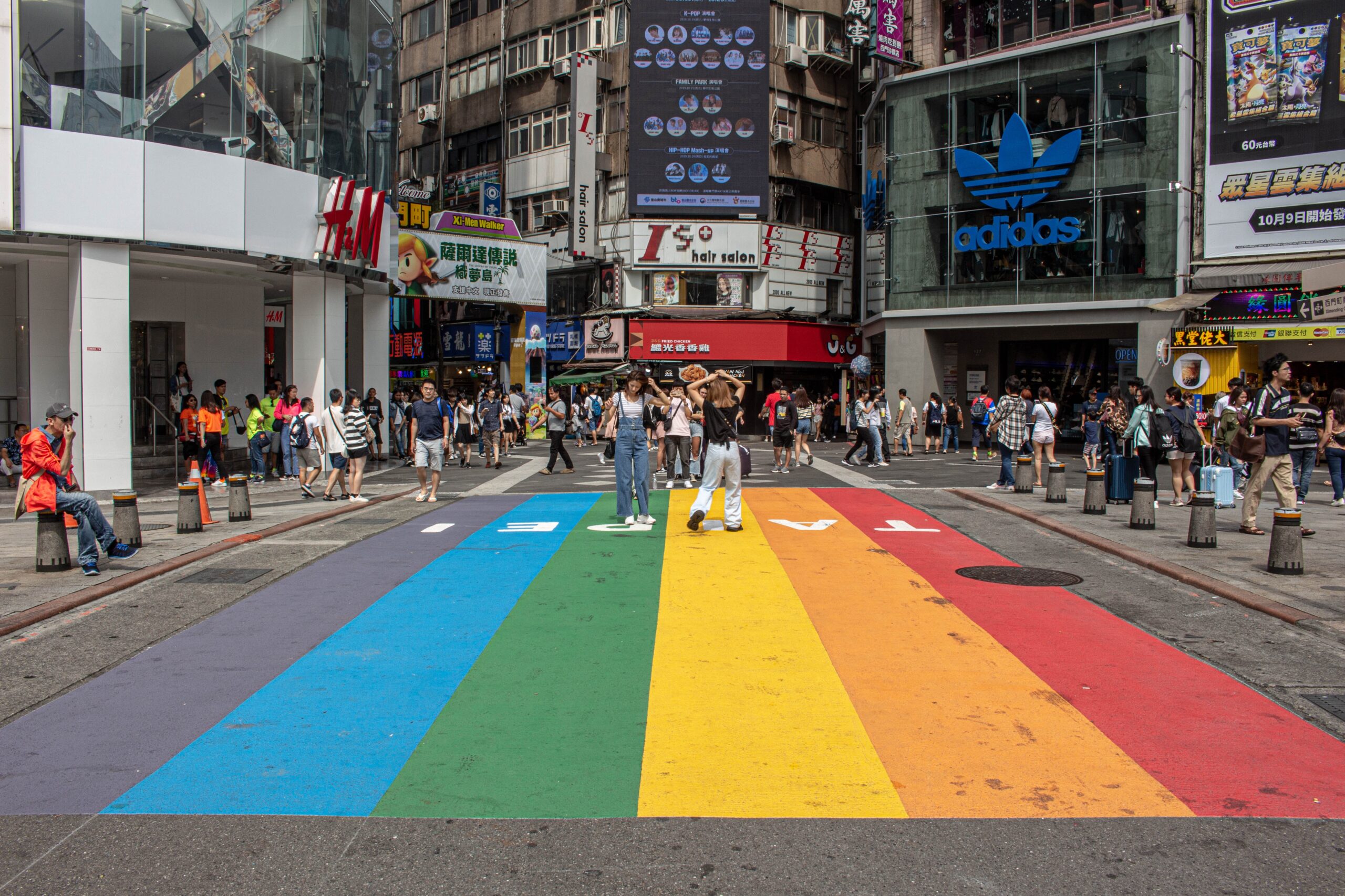 Find affordable stuffs in the colorful Ximending for your Taiwan budget travel experience
