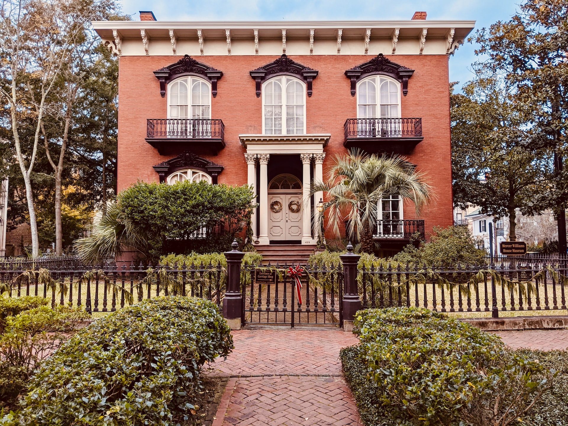 The Marshall House is a haunted spot in Savannah that is great to visit for Halloween
