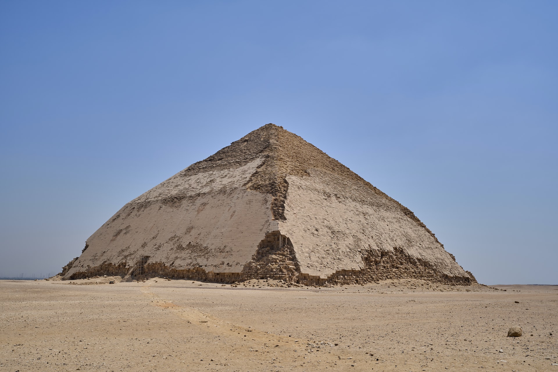 things to do in egypt bent pyramid
