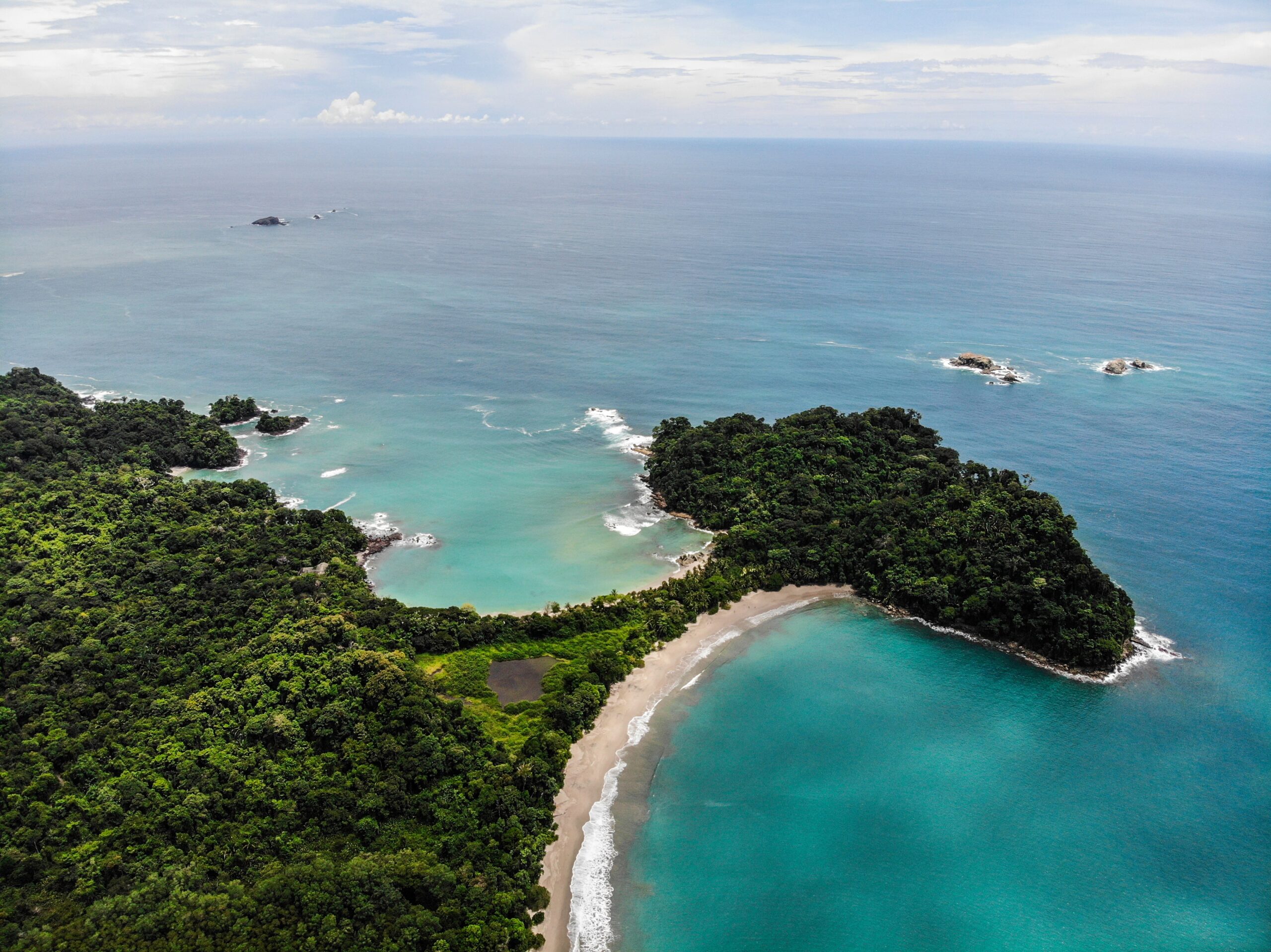 best places to travel in april costa rica