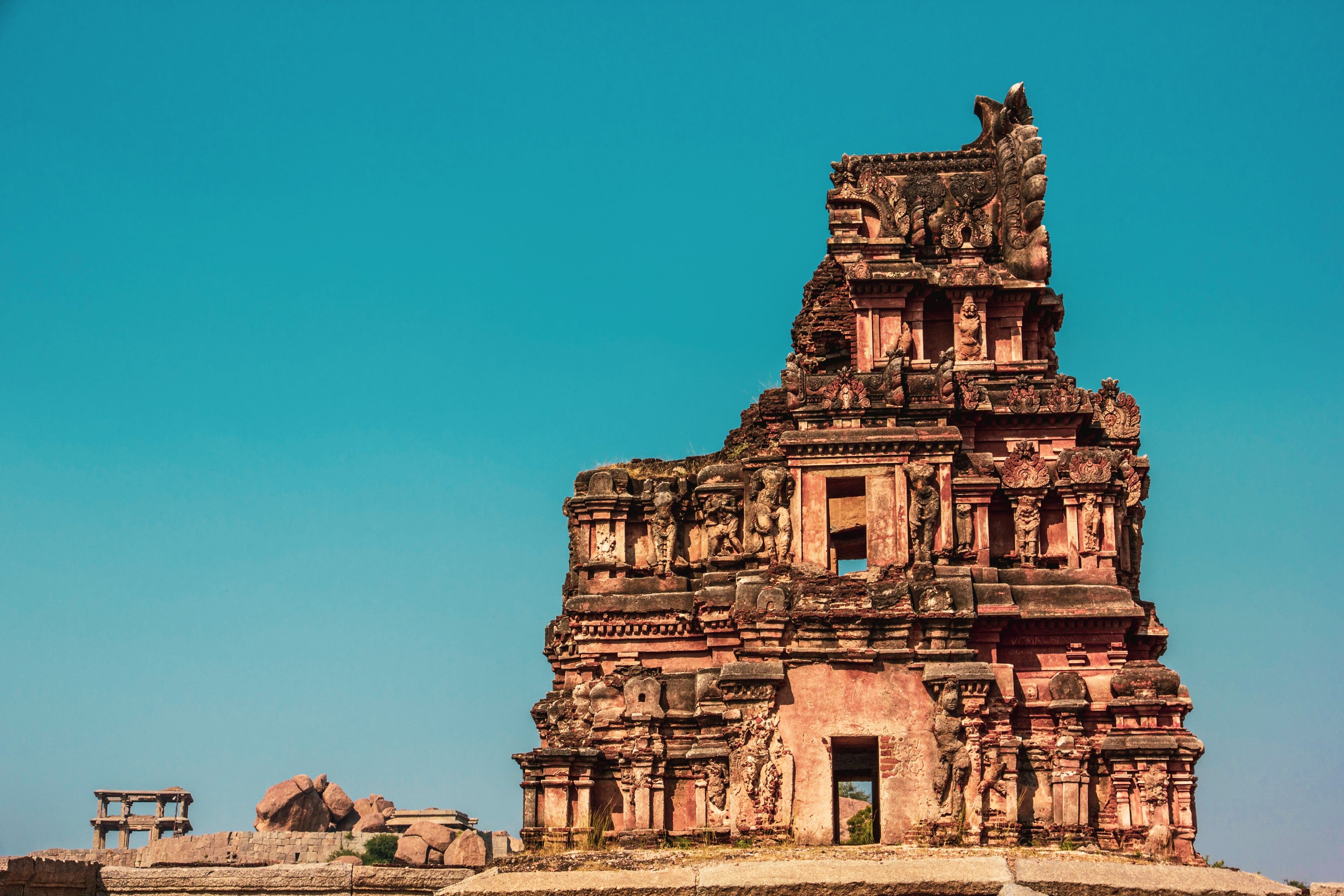 South India Travel Guide temple in hampi