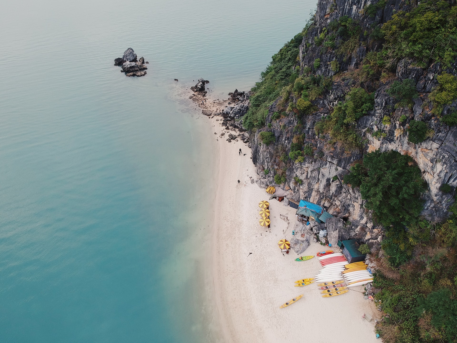 Visit Bai Tu Long Bay, hidden gems in vietnam