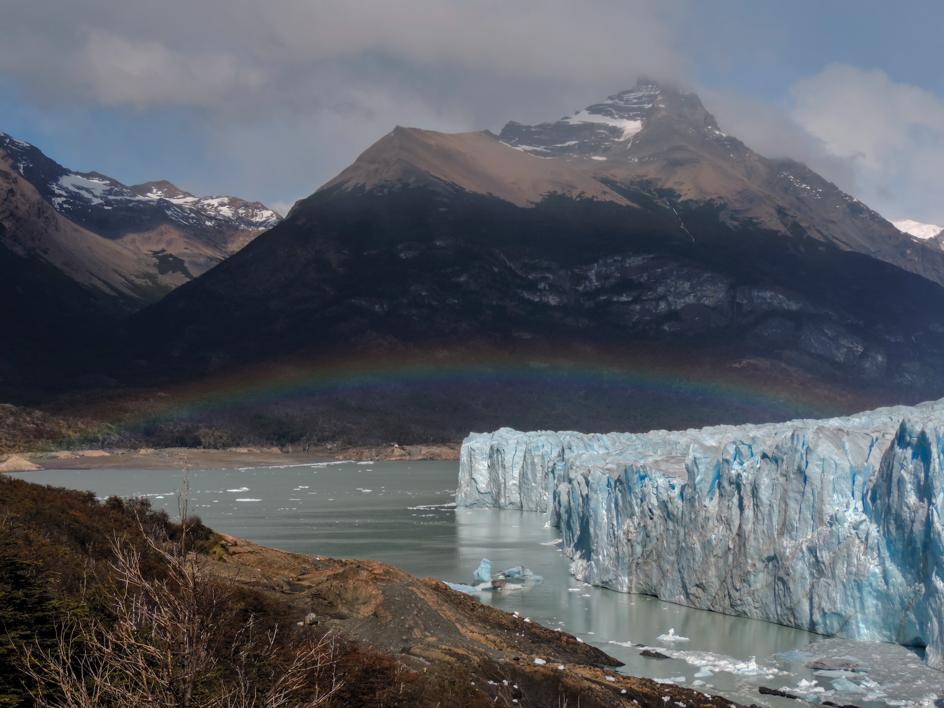 one of the best places to visit in South America is Los Glaciares Park
