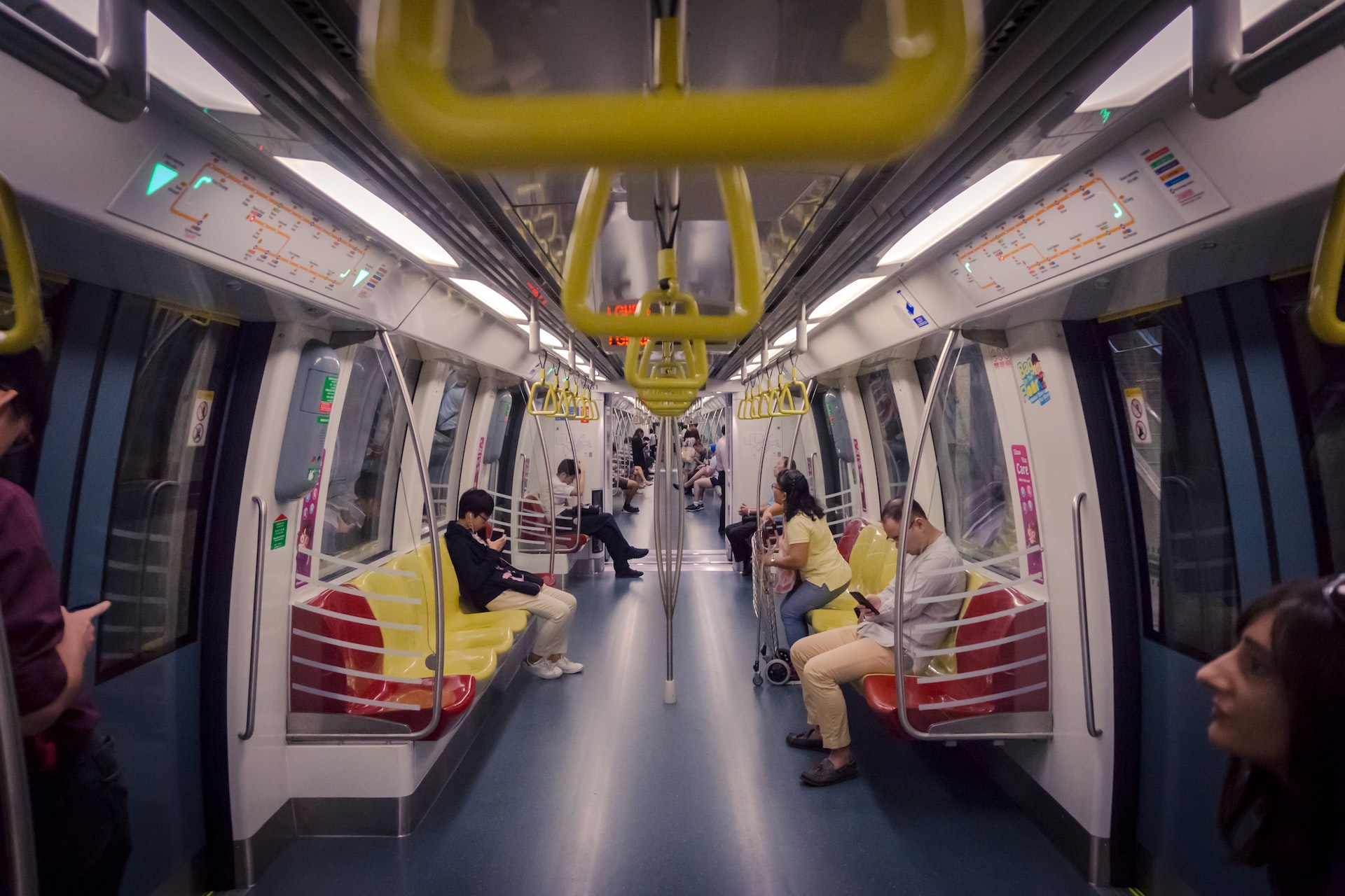MRT ride in singapore travel guide