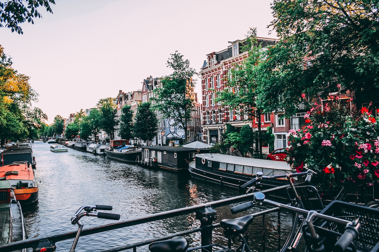 visit Amsterdam for spring 2023 vacations
