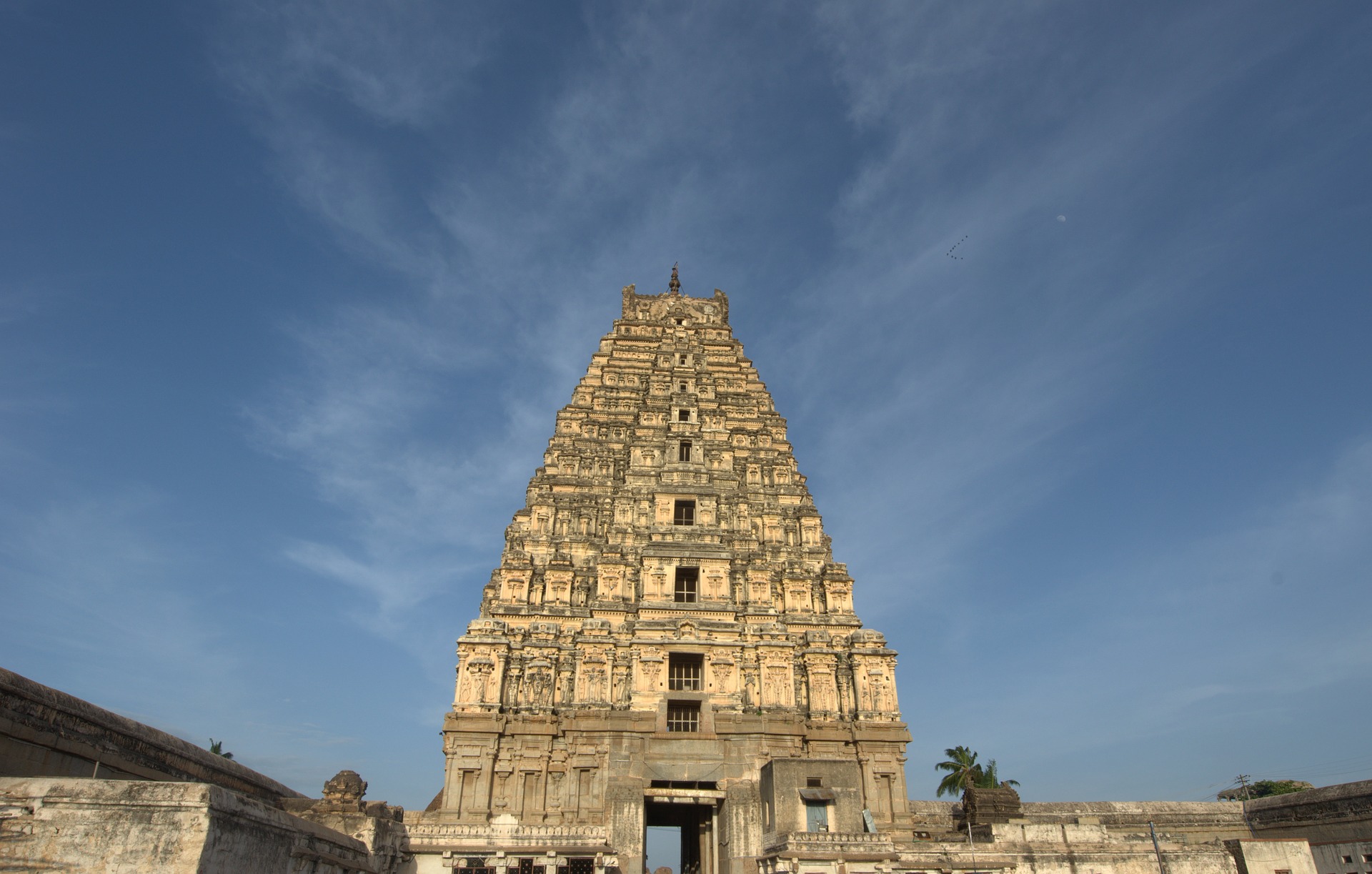 South India Travel Guide virupaksha temple