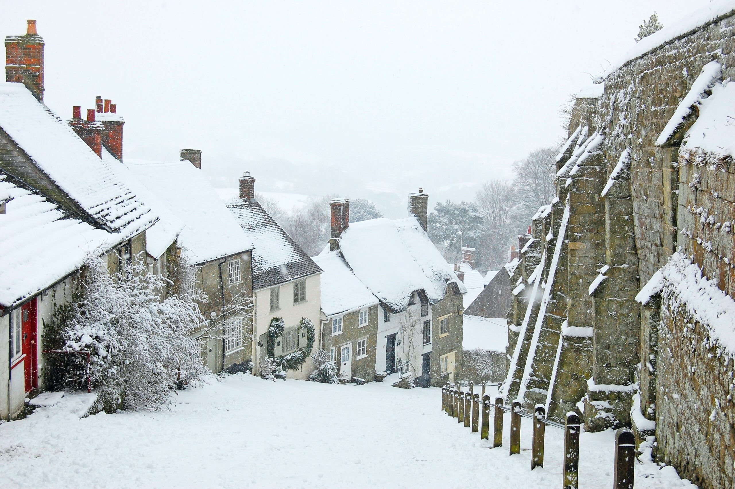 Verschneites Shaftesbury, eins der schönsten Dörfer in England