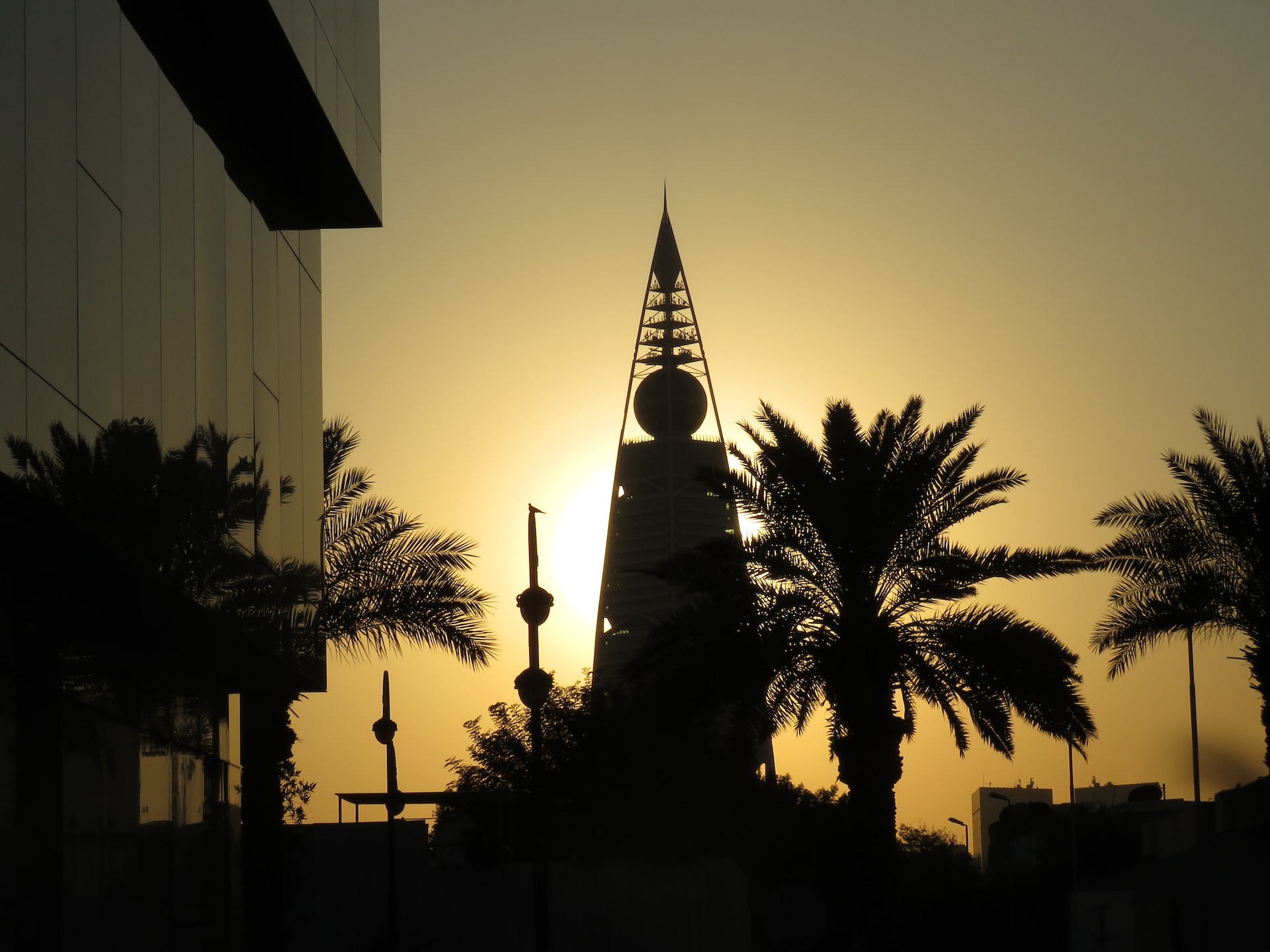 10 reasons to visit saudi arabia