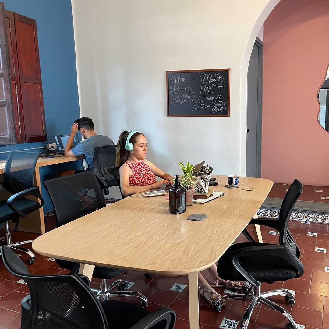 Book a CoWorking Space in Guadalajara and start your next adventure today!