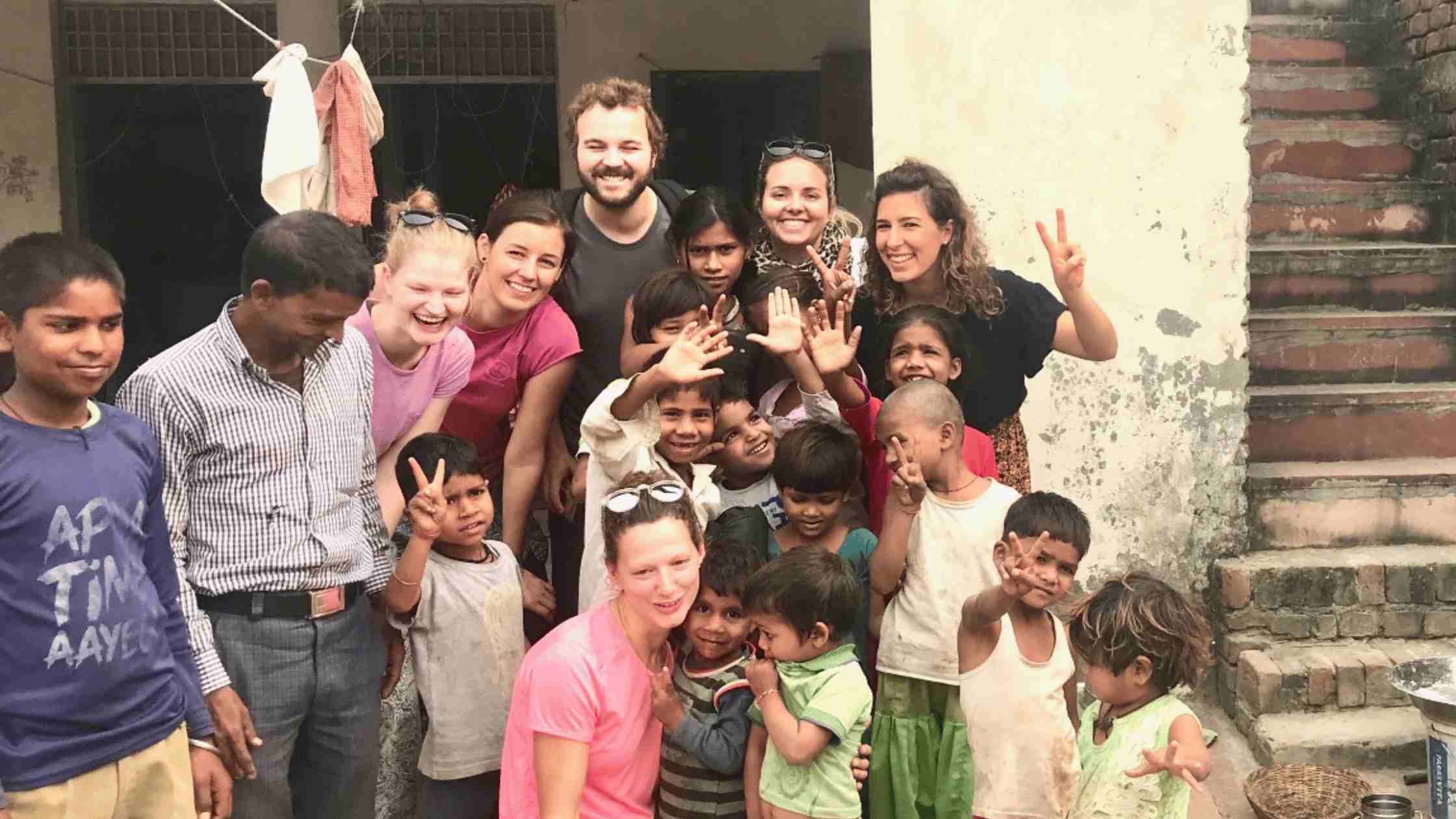 group trip ideas volunteering