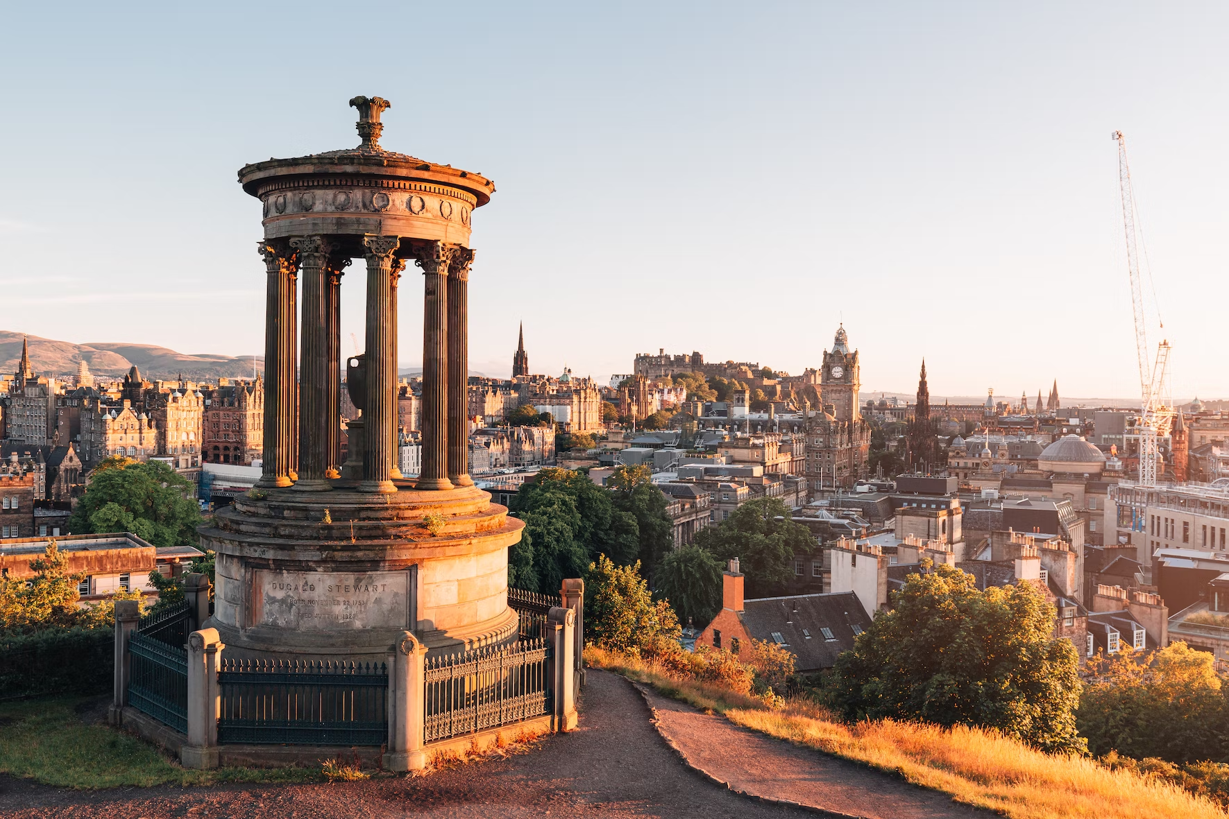 places to visit in the uk edinburgh