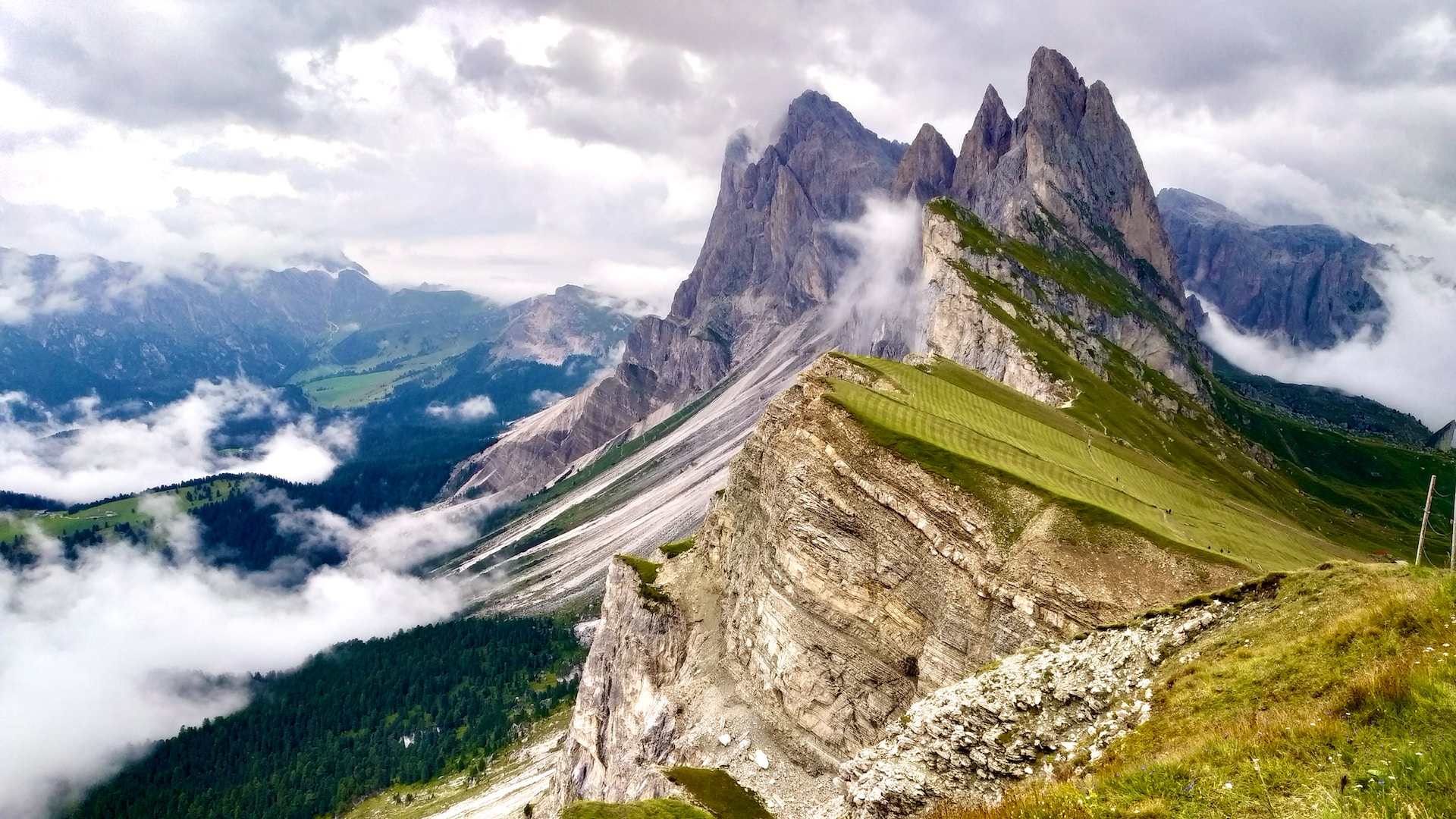 best places to visit in october Dolomites

