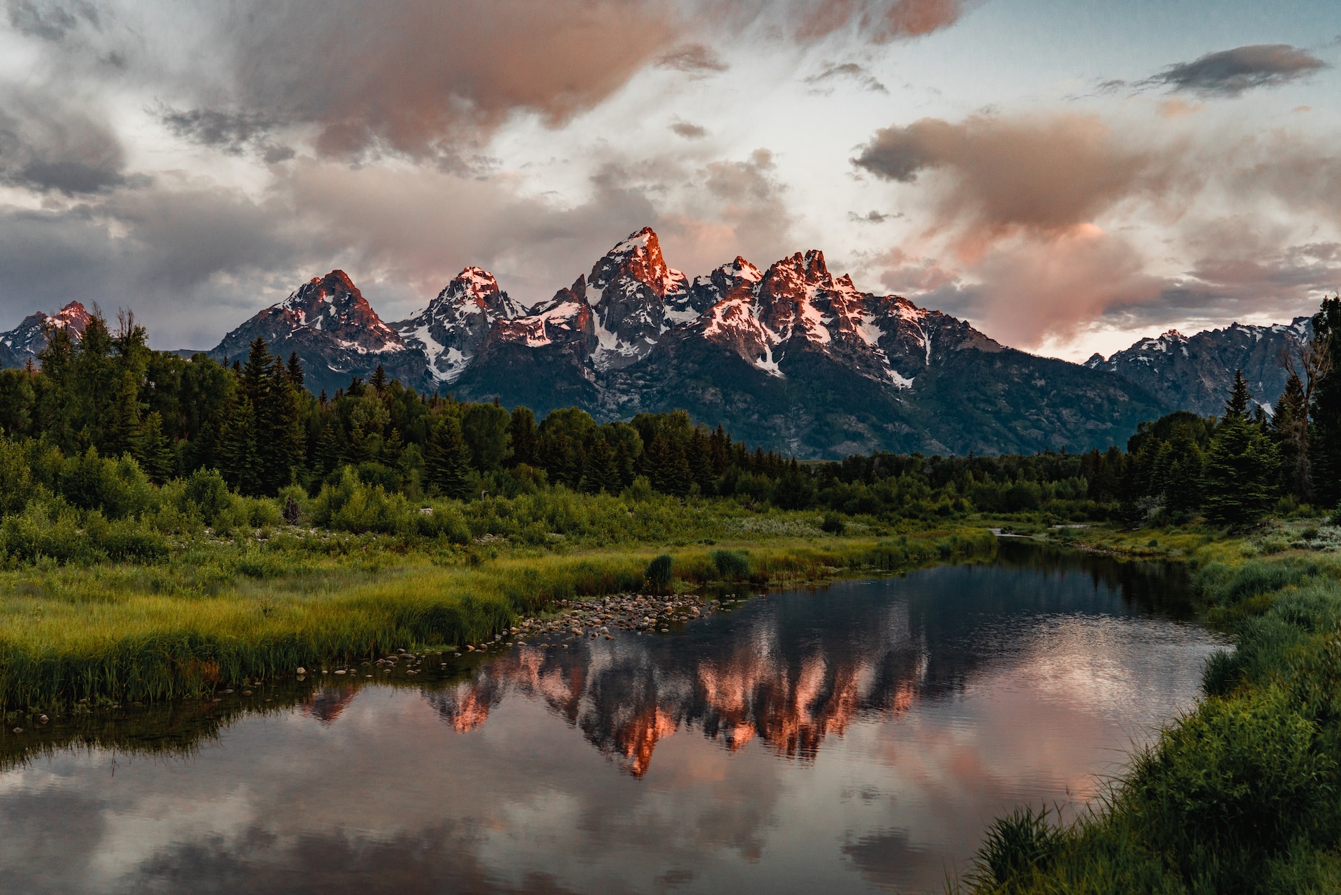 places to visit in October 2023 the US national park
