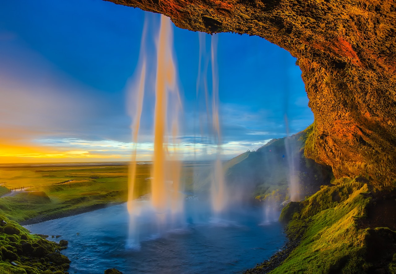 best places to visit in October Iceland
