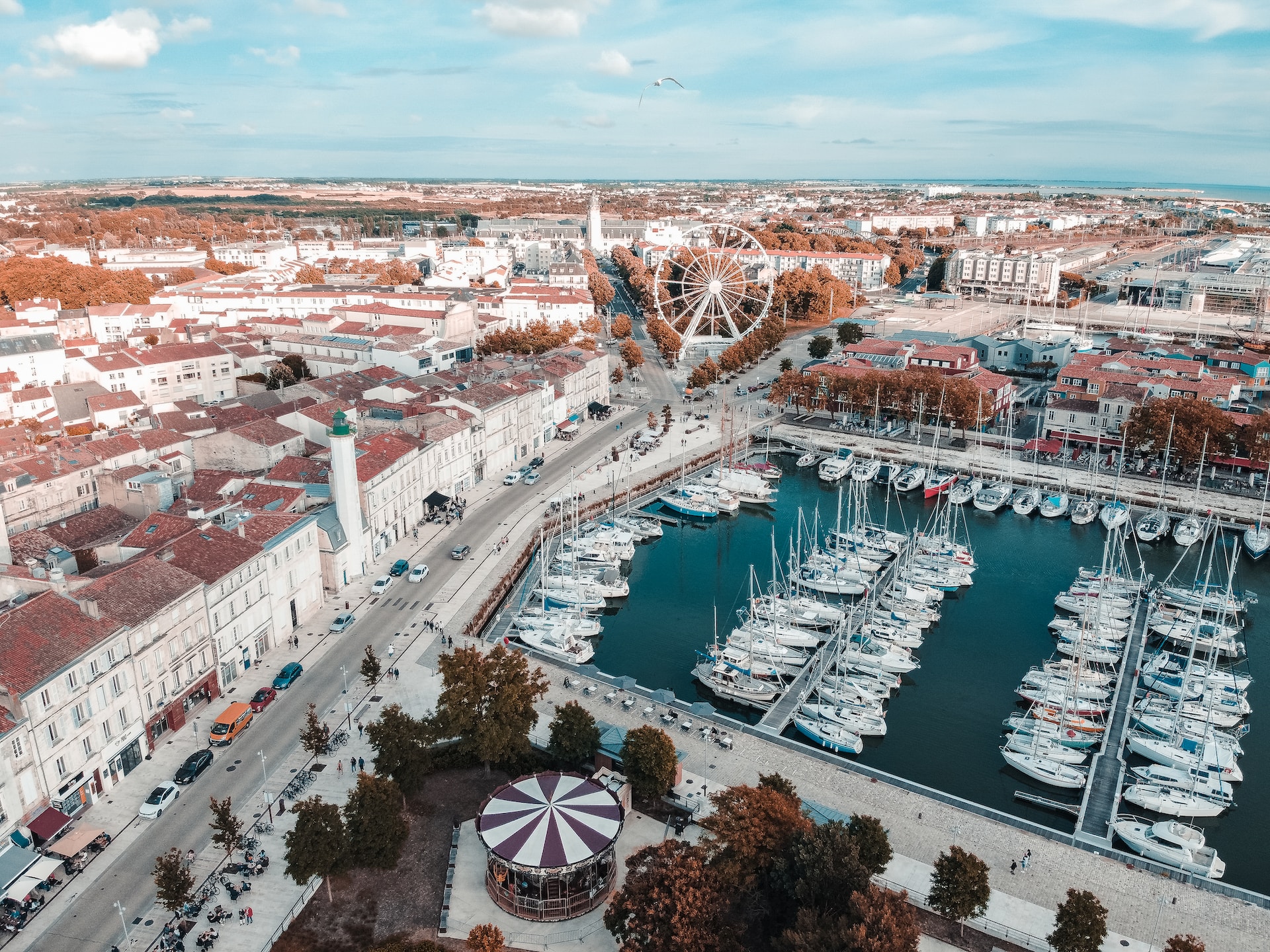 best-kept secrets La Rochelle hidden gems France