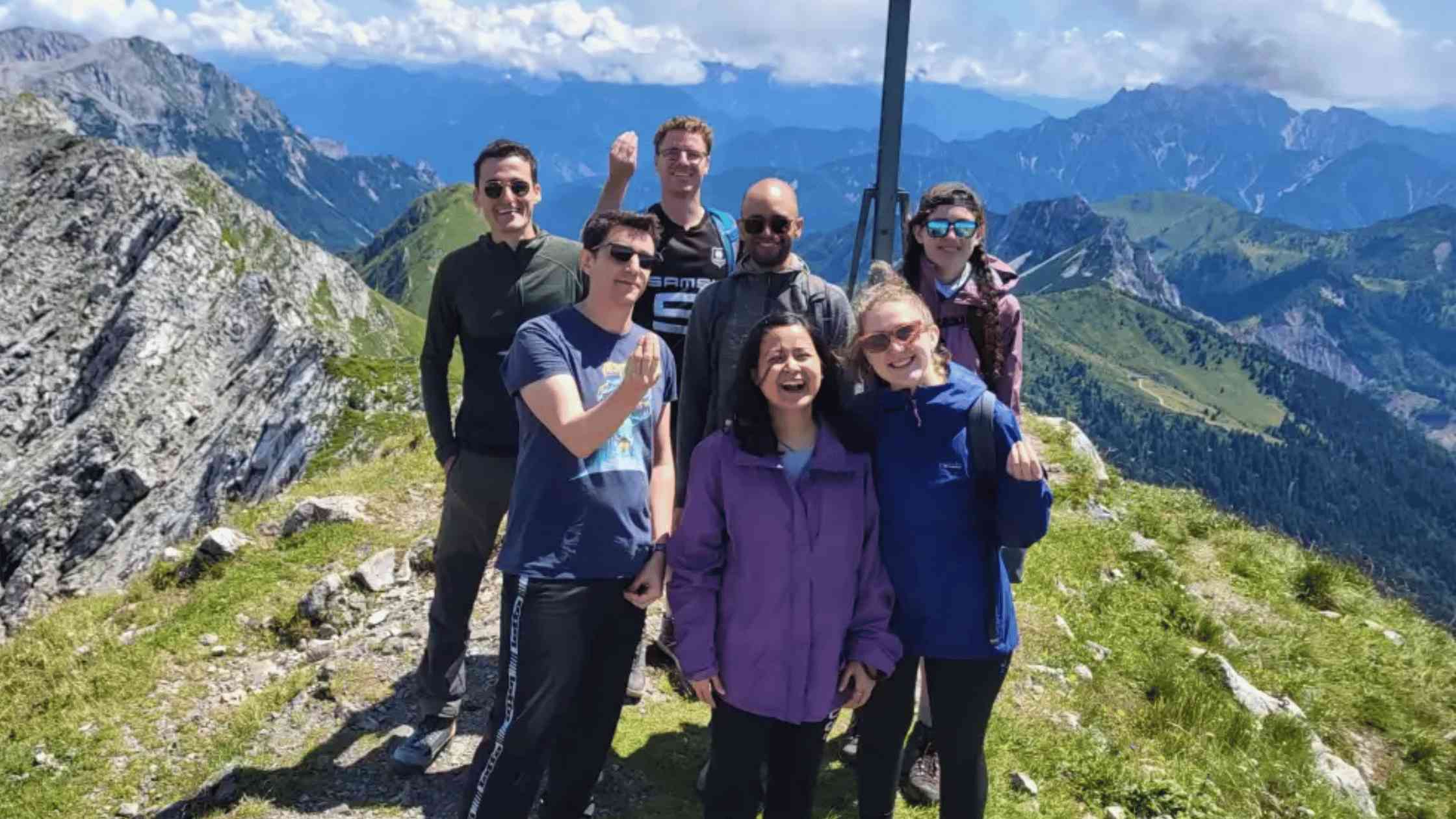 small group travel benefits 