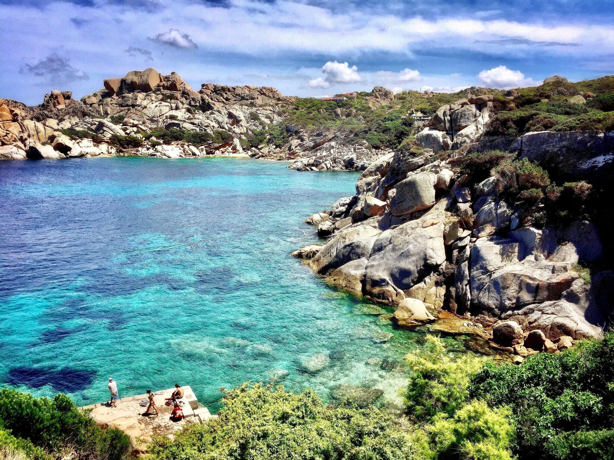 Sardinien ist das perfekte Reiseziel im August. 