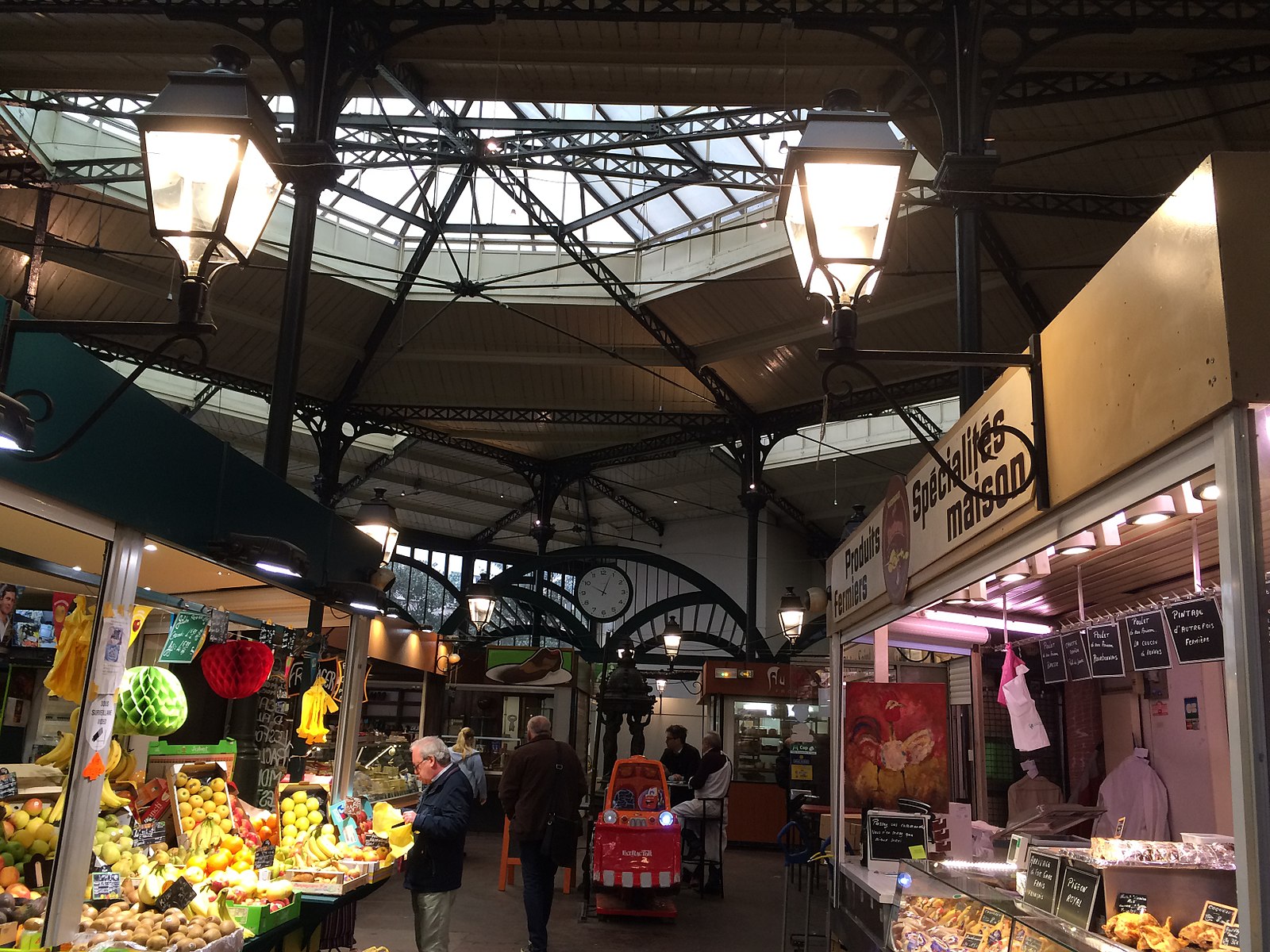 Paris secret spots food market