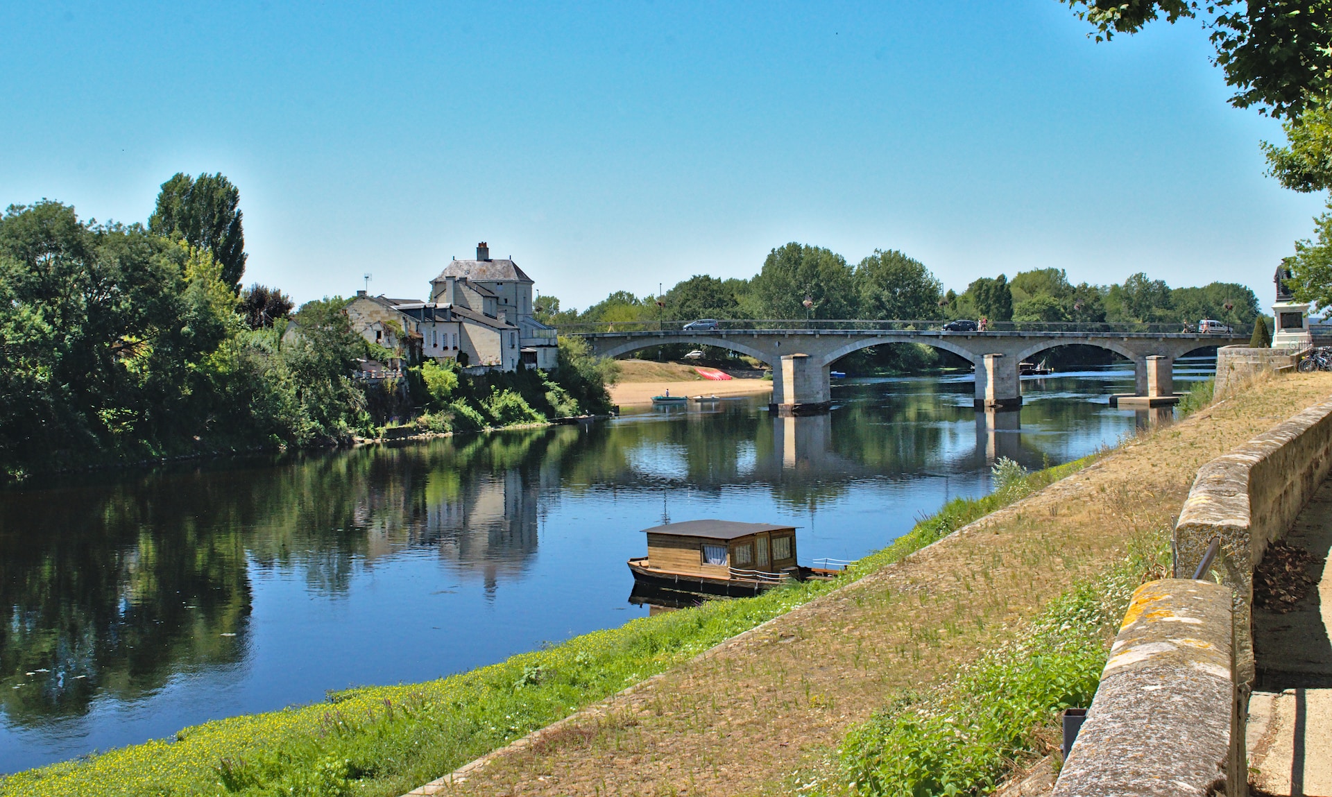 Chinon France