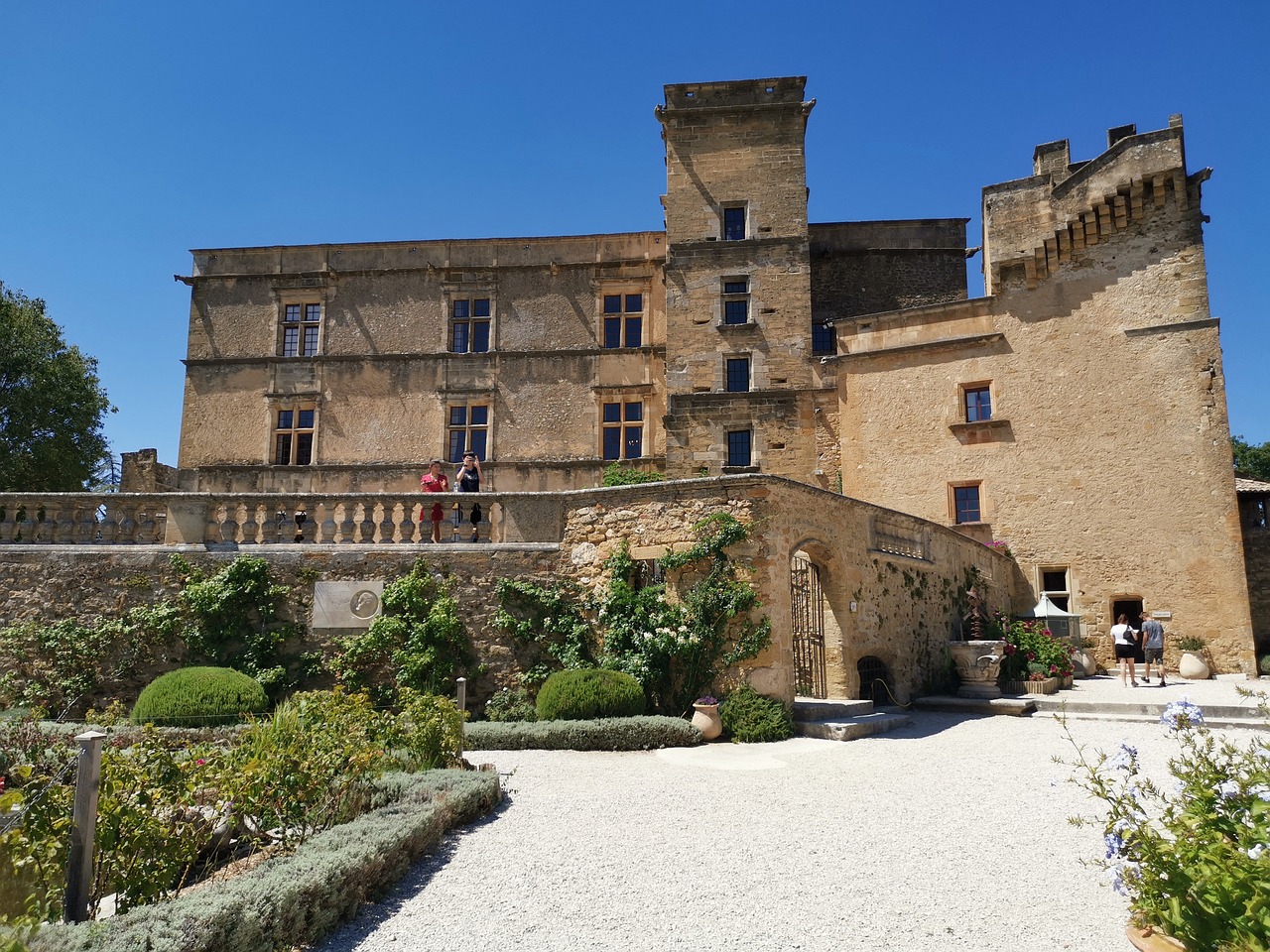 french countryside places Lourmarin